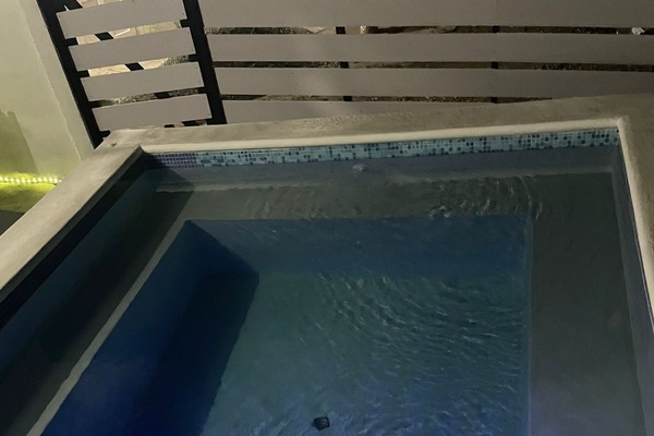 Bain à remous extérieur
