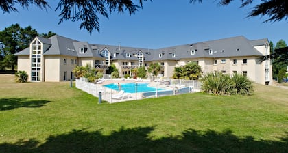 Walk to the Beach! Bright Saint-Briac Retreat