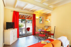 Dining - Summer discount - Joli Maisonette 4p (SAUVE)