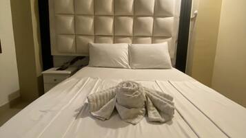 7 quartos, cofres nos quartos, ferros/tábuas de passar roupa