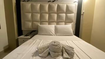 7 quartos, cofres nos quartos, ferros/tábuas de passar roupa