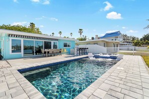 Pool - Waterfront | King Bds | Htd Pool | BBQ | 2 Kayaks (Indian Rocks Beach)