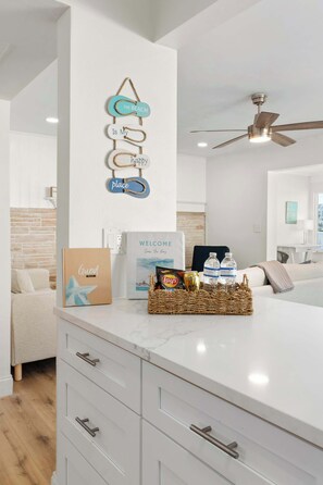 Interior - Waterfront | King Bds | Htd Pool | BBQ | 2 Kayaks (Indian Rocks Beach)