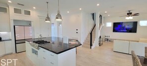 하우스, 침대(여러 개), 수영장 이용 (Padre Beach House) | 내부