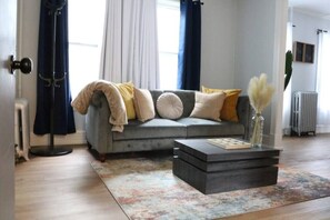 TV - 4 bedroom parking ,washer & dryer Apt (New York)