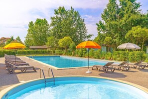 Pool - Cottage Charmant, Terrasse | Accès piscine (Castelmoron-Sur-Lot)