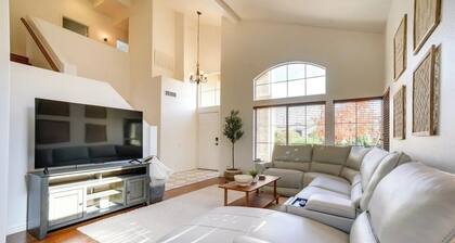 Delightful 4-bedroom house in Avondale with WiFi, Pool, Spa.