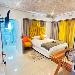 5 habitaciones, tabla de planchar con plancha, wifi y ropa de cama 