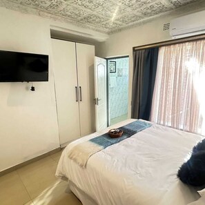 5 Schlafzimmer, Bügeleisen/Bügelbrett, WLAN, Bettwäsche