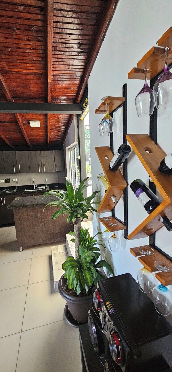 Fridge, microwave, oven, coffee/tea maker
