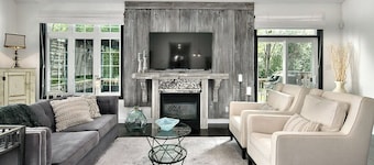 STUNNING 5 BEDROOM HOME IN THE BLUE MOUNTAINS