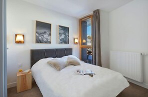 1 bedroom, iron/ironing board, free WiFi