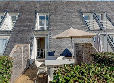 200m de la Plage | Terrasse Privée + Kitchenette