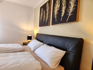 2 bedrooms, WiFi, bed sheets