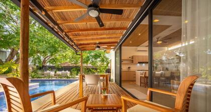 Modern home with private pool, washer/dryer, and WiFi-centrally located