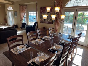 Dining - Hilltop Estate with 4 KING Bedrooms and incredible sunrise and sunset views. (Fallbrook)