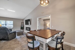 Dining - Micanopy Lake Retreat by RedAwning (Micanopy)