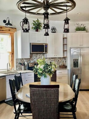 Fridge, microwave, oven, stovetop - Texas Living, Silo Style

 (Liberty Hill)