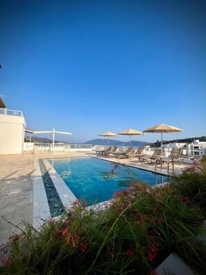 Outdoor pool - Casa Caria Suites (Bodrum)