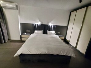 1 soverom, strykejern/-brett, wi-fi og sengetøy