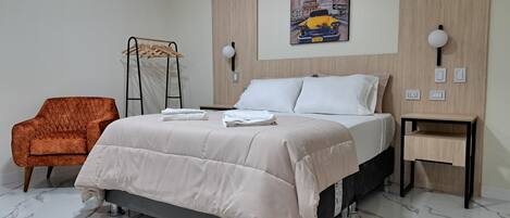 1 bedroom, desk, WiFi, bed sheets