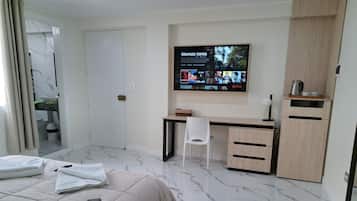 1 habitación, escritorio, wifi y ropa de cama
