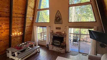 Smart TV, chimenea