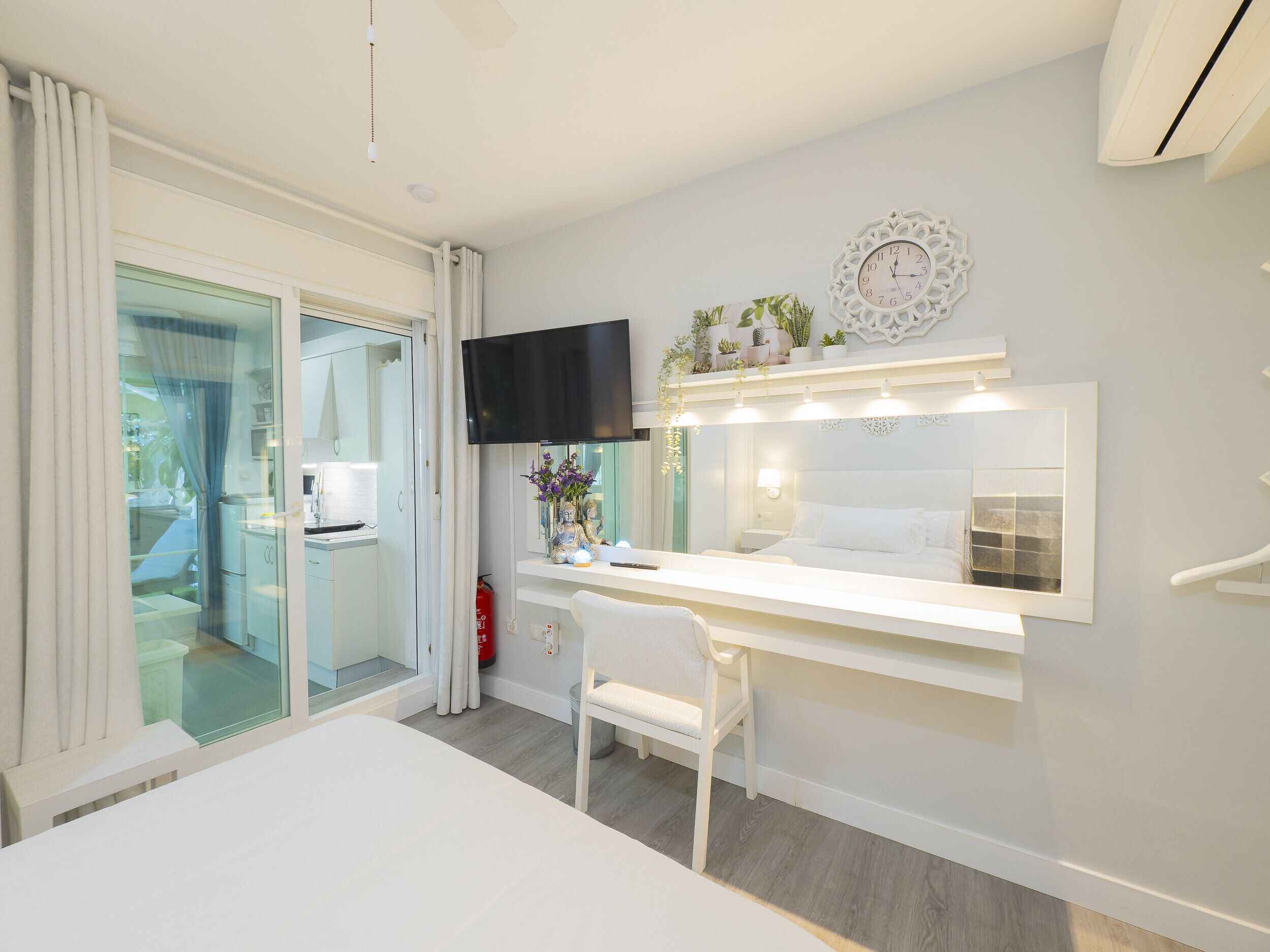 1 chambre, fer et planche à repasser, Wi-Fi gratuit, draps fournis