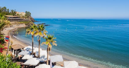 Cubo's Poseidon Apartment 2 & Pool / room / air conditioning / community pool / free wifi