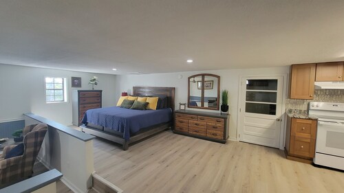 Newly Renovated Studio