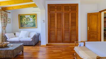 5 chambres, fer et planche Ă repasser, Wi-Fi gratuit, draps fournis