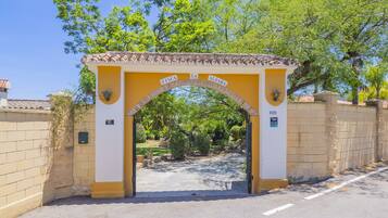 Enceinte de lâhĂ©bergement