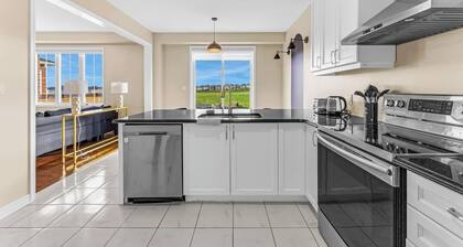This house is a 4 bedroom(s), 2.5 bathrooms, located in Cambridge, ON.