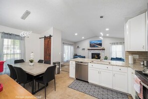 Microwave, oven, stovetop, dishwasher - Charming Ranch 3BR W/ Hot Tub and Ping Pong Table
(Dublin)