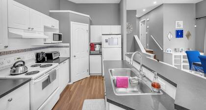 12 Spacious Home w/ A/C, Crib, Garage, By Airport