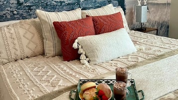 2 habitaciones, escritorio, tabla de planchar con plancha y wifi gratis