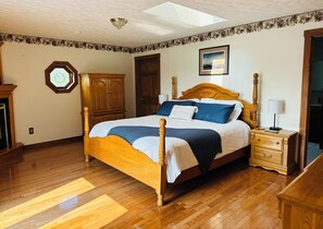 3 bedrooms, desk, free WiFi, bed sheets