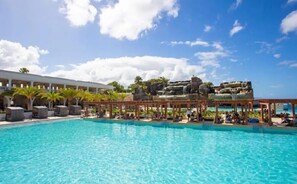 Pool - 3 BD/5Bath, Beaches, Private pool, Wi-Fi, AC, 24hr Security, Waterparks.  (Sosúa)