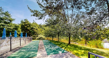 Seaside Cottage at Summer Village w/ pool, hot tub, tennis, playground and more