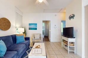 テレビ、テーブルサッカー台