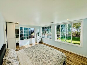 5 bedrooms, free WiFi, bed sheets