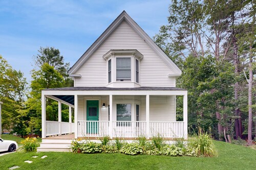 Charming Camden Retreat with Front Porch, Deck and Wifi