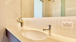 Shower, hair dryer - Dune Ten - A luxurious home, just steps from Fingal Beach. (Fingal Head)