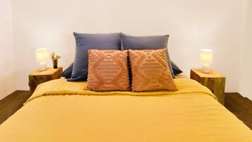 3 bedrooms, iron/ironing board, free WiFi, bed sheets