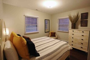 3 quartos, ferros/tábuas de passar roupa, Wi-Fi, roupa de cama