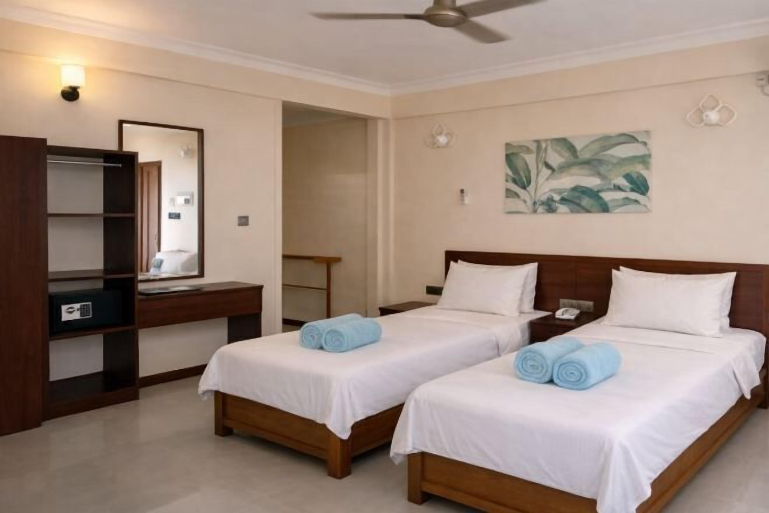 Minibar, in-room safe, desk, laptop workspace