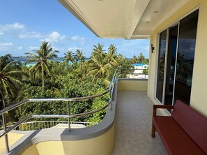 Terrace/patio - Noah Private Beach House (Himmafushi)