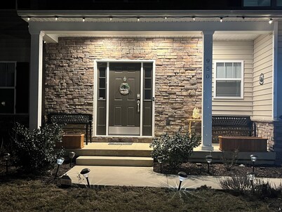 Welcome to The Pearl: Your Perfect Family Getaway! Minutes from Attractions.