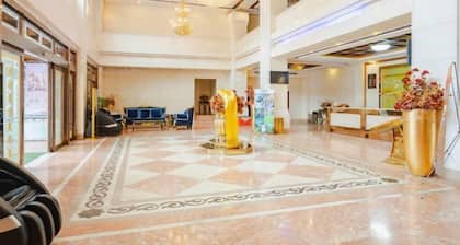Zoige Grand Hotel (Zoige County People's Government)