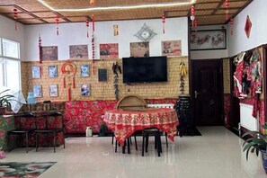 Restaurant - Yuanlaikezhan (Wuchang)